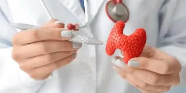 Як детокс та правильні нутрієнти допомагають щитовидній залозі